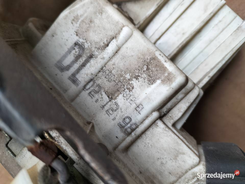 MONDEO MK2 ZAMEK RĄCZKA DRZWI PRAWY PRZÓD Kamień-Kolonia