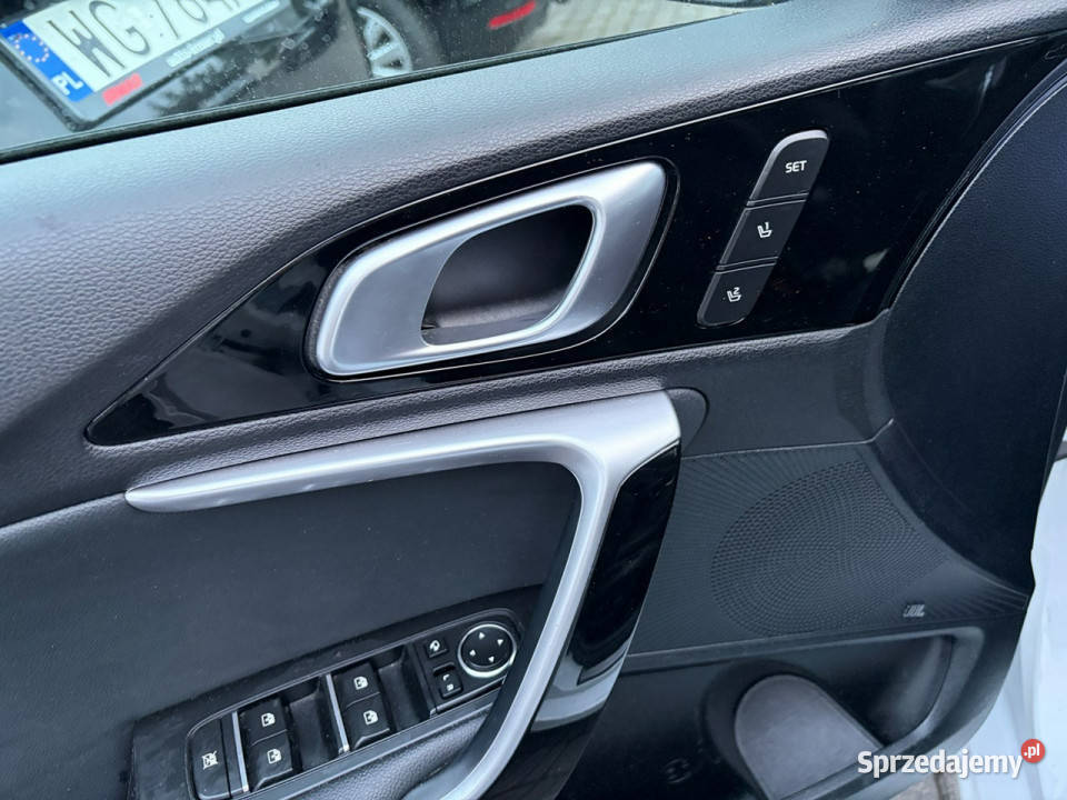Kia Ceed 15 160 Automat GTLine Lifitng FV23 III czujnik deszczu Lipówki sprzedam