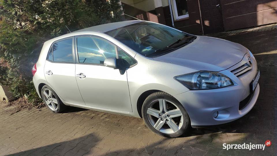 ładna zadbana Toyota Auris uszkodzony silnik 1400cm3 Kętrzyn sprzedam