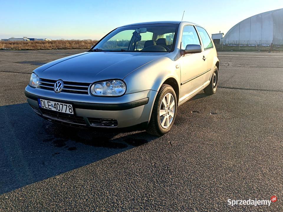 VW golf 4 16 2002 Legnica