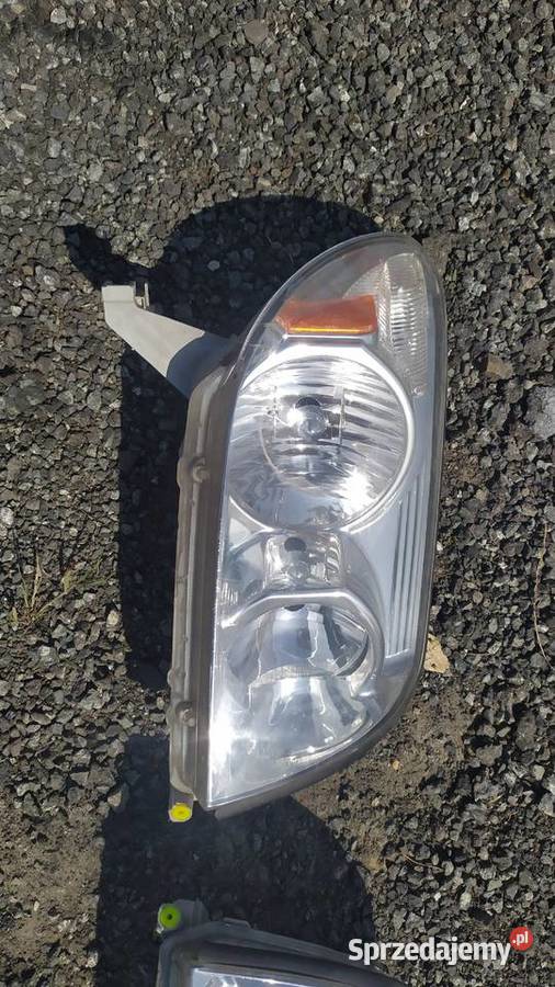 TOYOTA HILUX USA 2005 2006 2007 2008 LAMPA PRAWA Wrocław