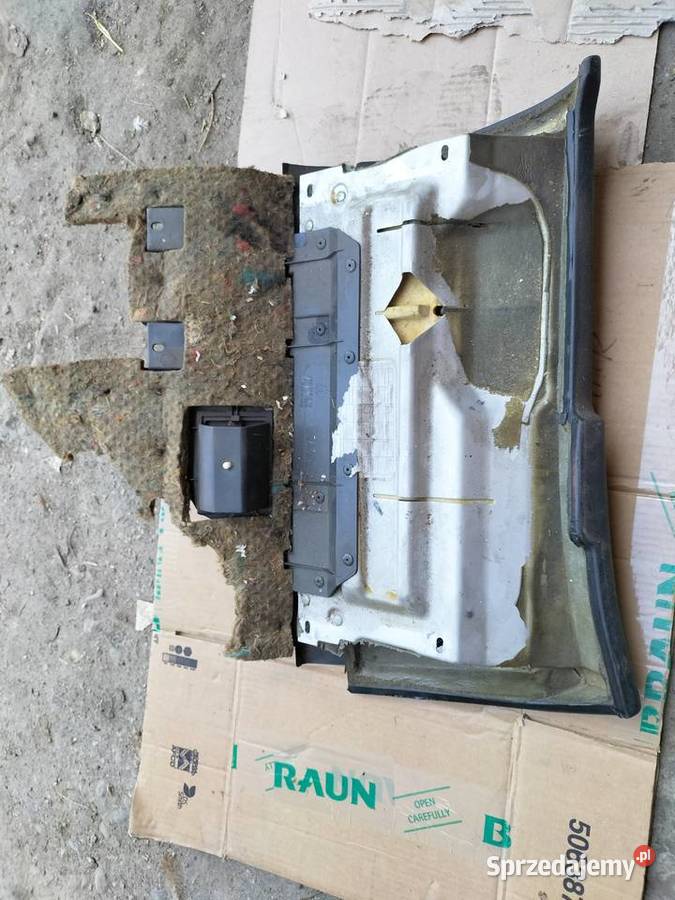 AUDI 80 B4 80B4 90 Q 893863081 OSŁONA KOLUMNY Kamień-Kolonia