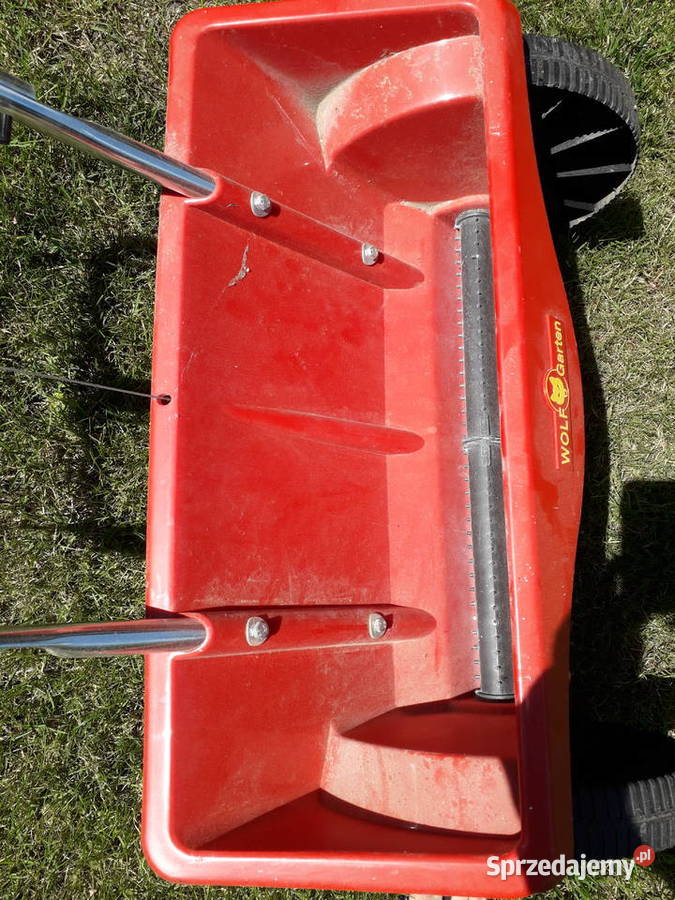 Siewnik Wolf Garten do trawy nawozu