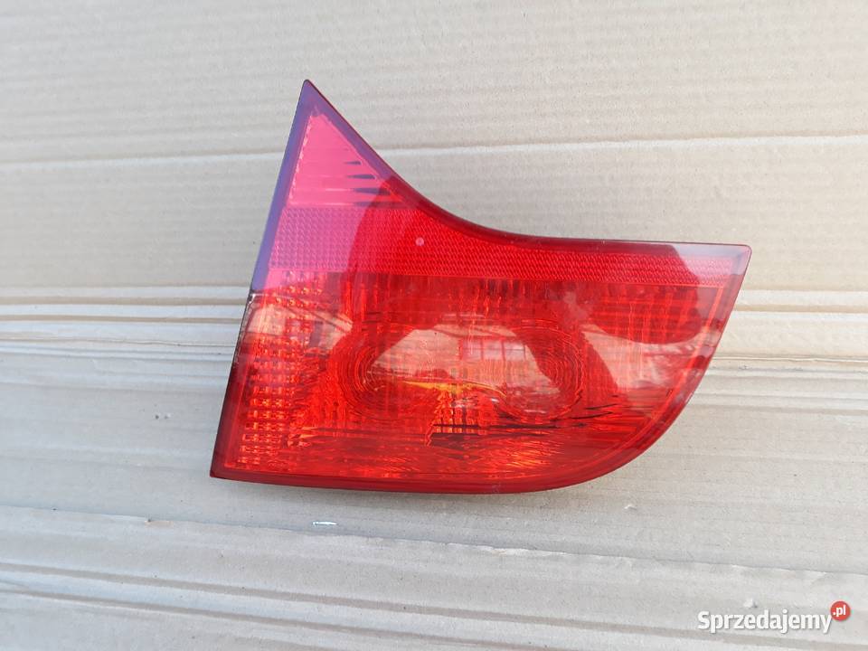 AUDI A4 B7 8E9 KOMBI LAMPA PRAWY TYŁ PRAWA TYLNA Lampy tylne Oświetlenie Międzychód