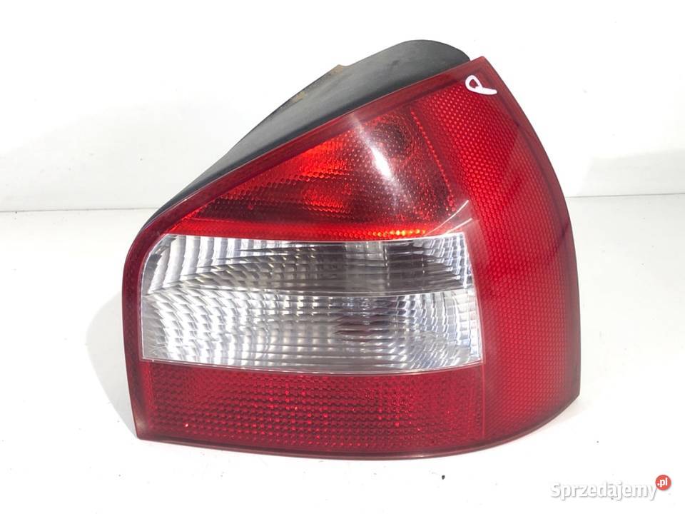 LAMPA PRAWY TYŁ AUDI A3 8L Hatchback 9606
