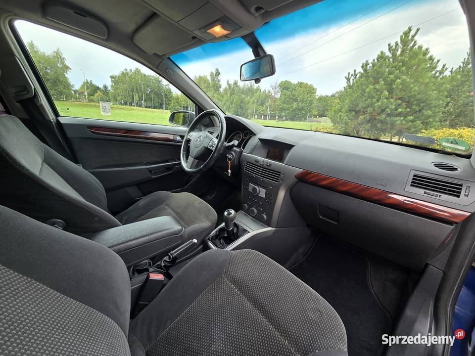 Opel Astra H 16 BENZYNA klima HAK nowy rozrząd Rzeszów