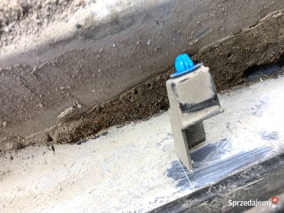 LISTWA PROGOWA PRAWY MITSUBISHI OUTLANDER III sprzedam