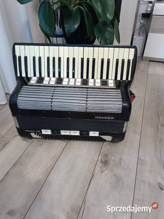 Akordeon hohner tango VM 120 basów Pozostałe Dębica sprzedam