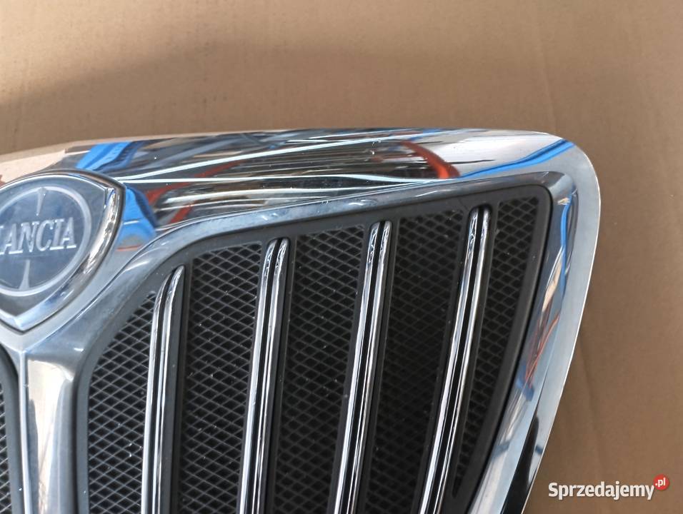 Grill atrapa chłodnicy Lancia Musa lift 2011 mazowieckie