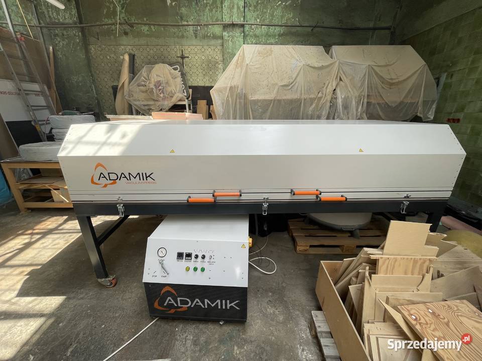 Prasa próżniowa membranowa czeskiej firmy Adamik Wysoka
