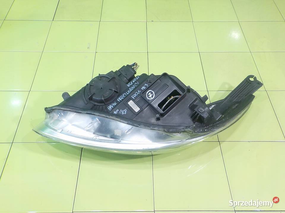 FORD FOCUS MK3 16 B 11r HB 5D XENON lampa prawy osobowe Suków