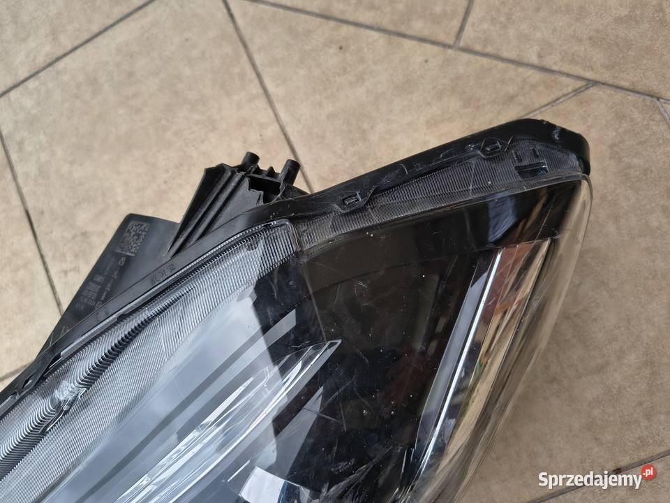 Lampa przód lewa Suzuki SX4 Scross lift osobowe