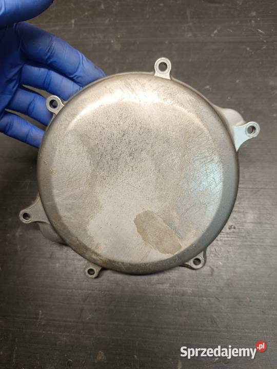 Pokrywa osłona prawa dekiel kosza części Suzuki Pokrywy i osłony silnika małopolskie Gołaczewy