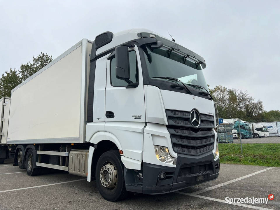 Kontener 18 paletowy Mercedes