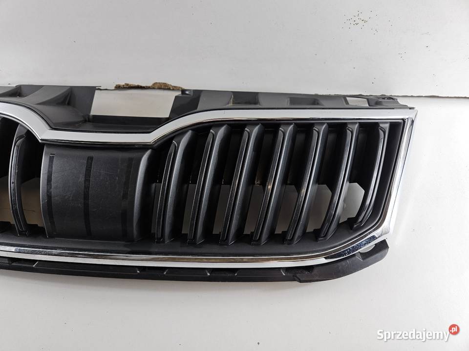 SKODA OCTAVIA III 3 LIFT 5E0 GRILL ATRAPA osobowe wielkopolskie Międzychód