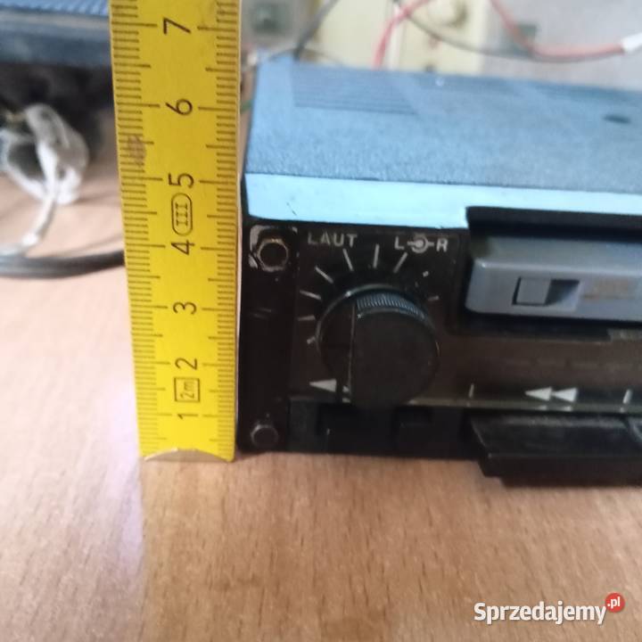 Stary odtwarzacz kaset na 12v ze wzmacniaczem Wałbrzych