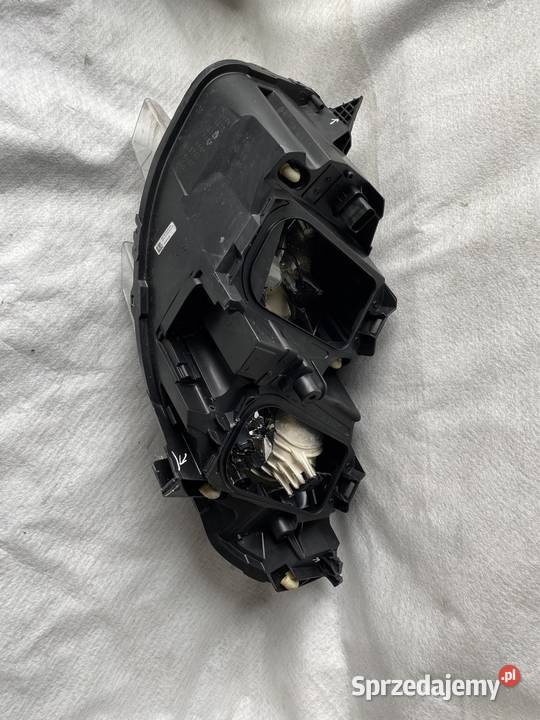 Lampa prawy przód Jumpy III Vivaro 2016 Jasienica