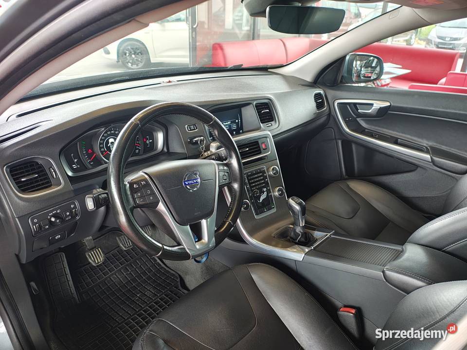 Volvo V60 Zarejestrowane Zadbane 2015r 20 Diesel klimatyzacja Zarszyn