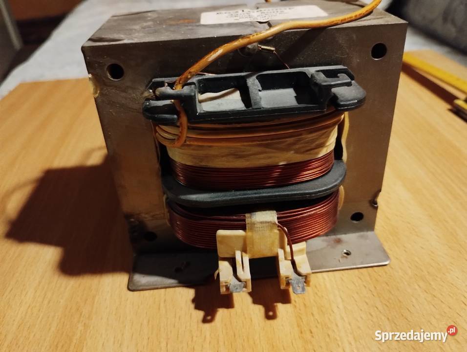 Transformator mikrofalówki Siemens Duży