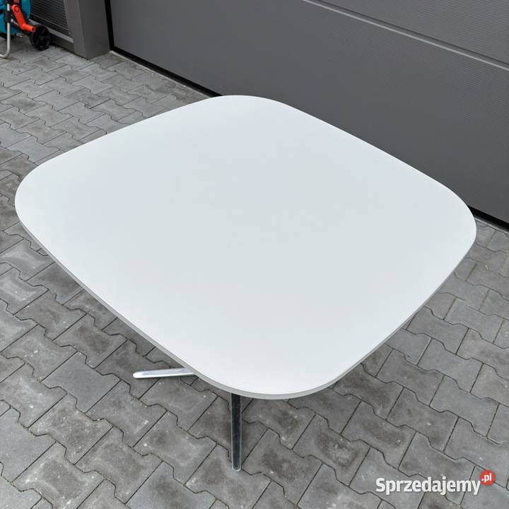 Modny stolik 90x90 Bene Club Table Soft Square Biuro