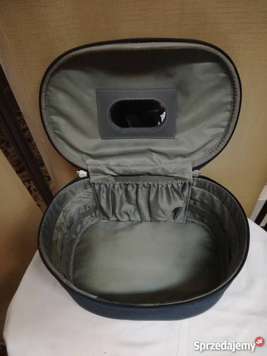 Kuferek na kosmetyki