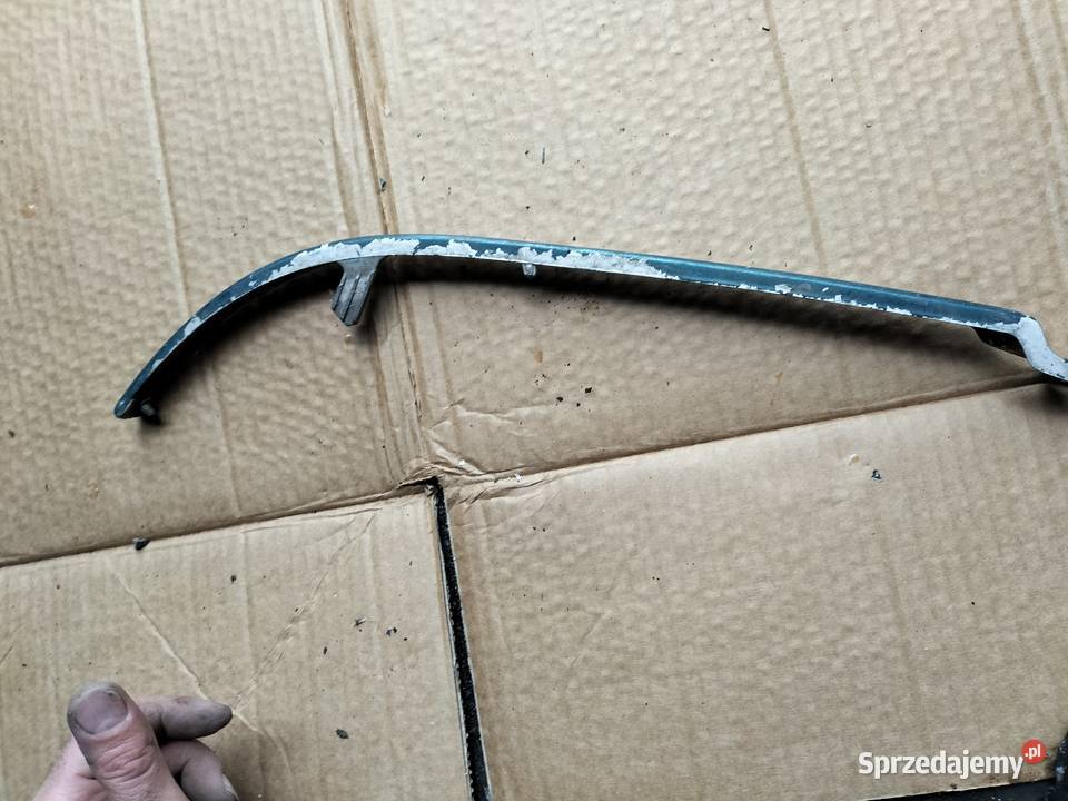 LISTWA POD LAMPE AUDI 80 B4 LISTWA Pozostałe Kamień-Kolonia