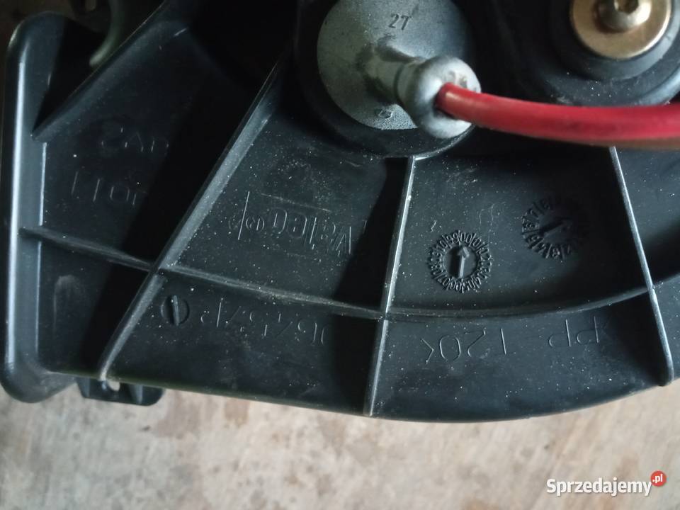 Silniczek nawiewu powietrza wewnątrz opel corsa