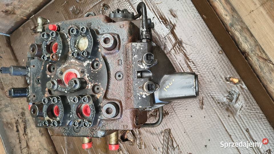 Zawór Rozdzielacz Hydrauliczny VOLVO L110G Staszów