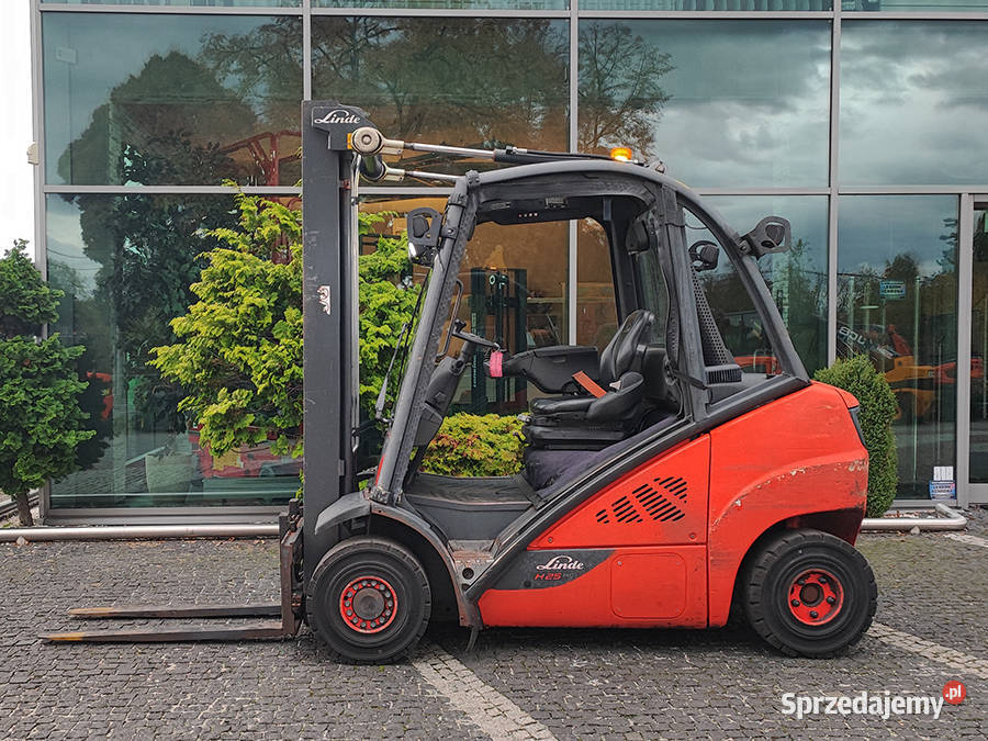 Wózek widłowy Linde H25D02 25 t triplex 551 m Kęty
