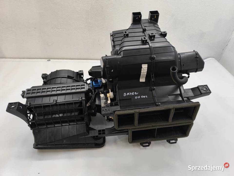 NAGRZEWNICA KOMPLETNA HYUNDAI BAYON 12B