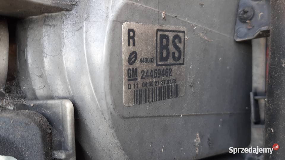 lampa tylna prawa lewa opel vectra c kombi w lampy tylne Dębno