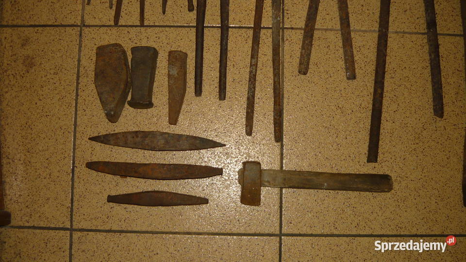 Narzędzia kowalskie szczypce młotki kleszcze Sokółka