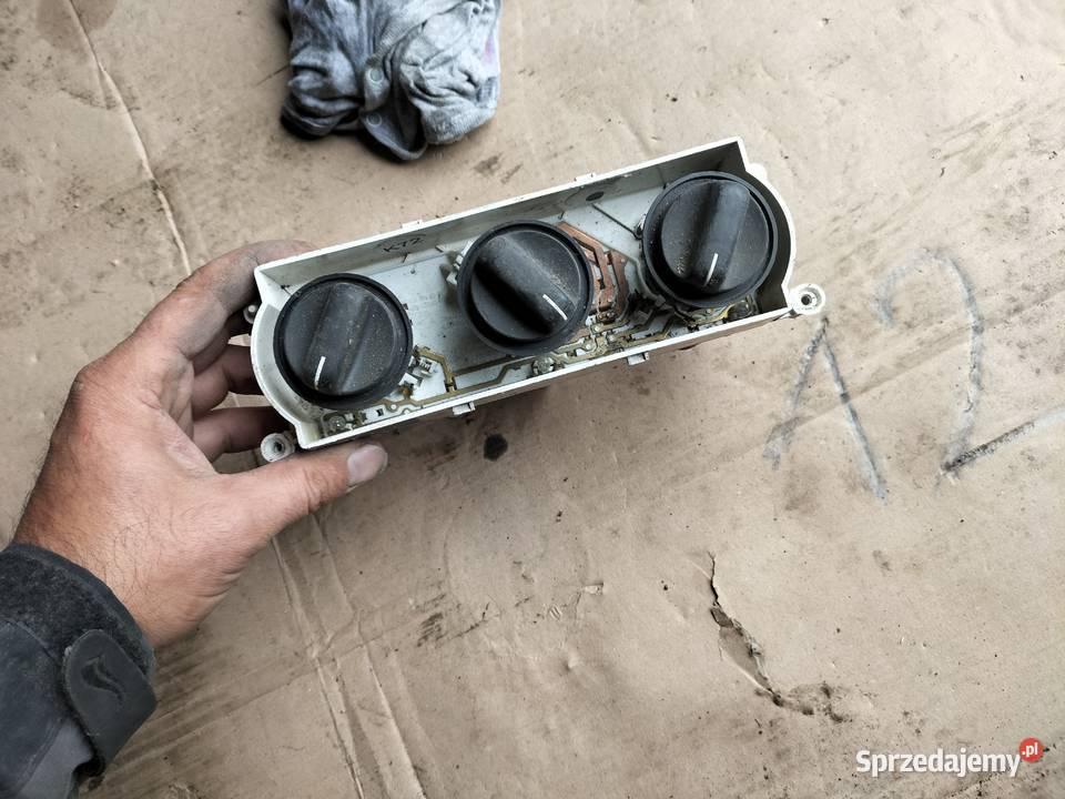 Panel sterowania nawiewu klimatyzacji Opel Kamień-Kolonia sprzedam