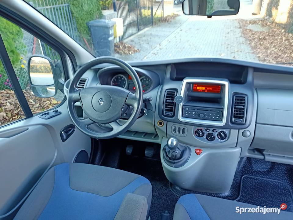 Renault Trafic 2013r 20 DCI 9 osobowy Super Stan Biała Nyska