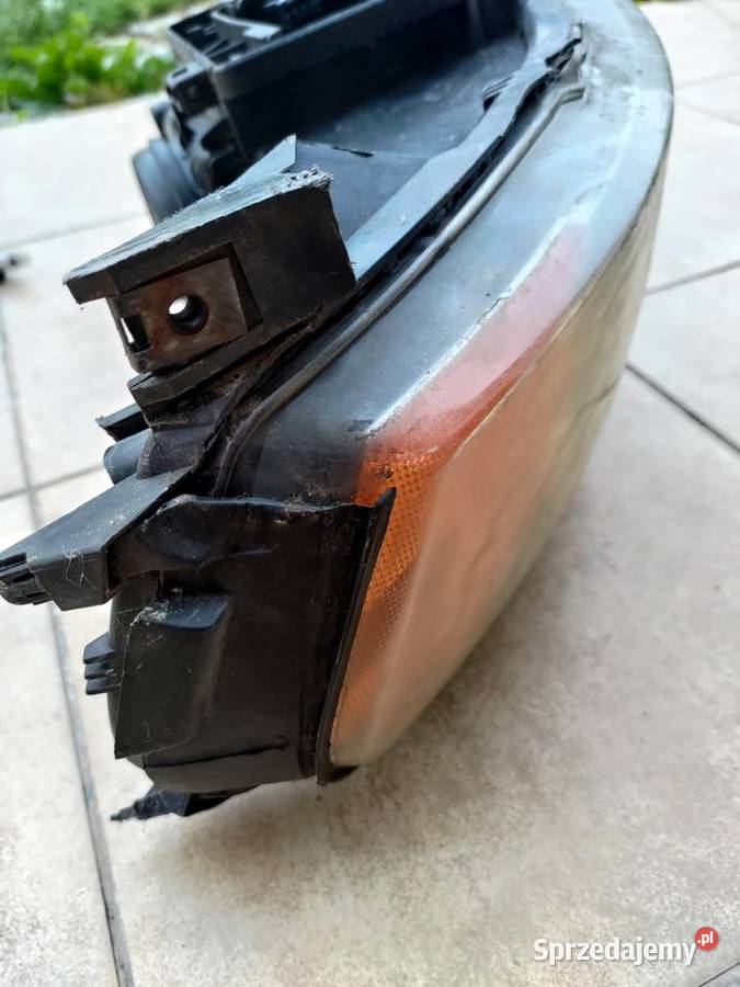 Lampa xenon lewa Valeo 30784248 Volvo S60 V70 Oświetlenie mazowieckie Błonie