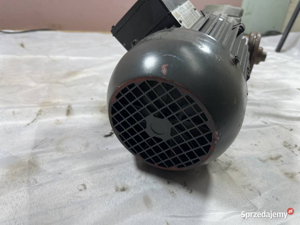 Motoreduktor Silnik z przekładnią Lenze 230V Brańsk sprzedam