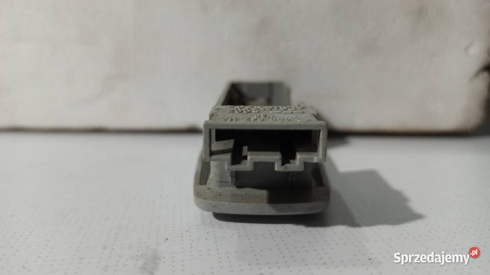 Lampka podsufitki VW Passat B5Golf 4 IV Audi B4 Oświetlenie kabiny