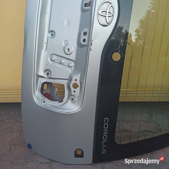 Klapa Toyota Corolla E11 Złotokłos