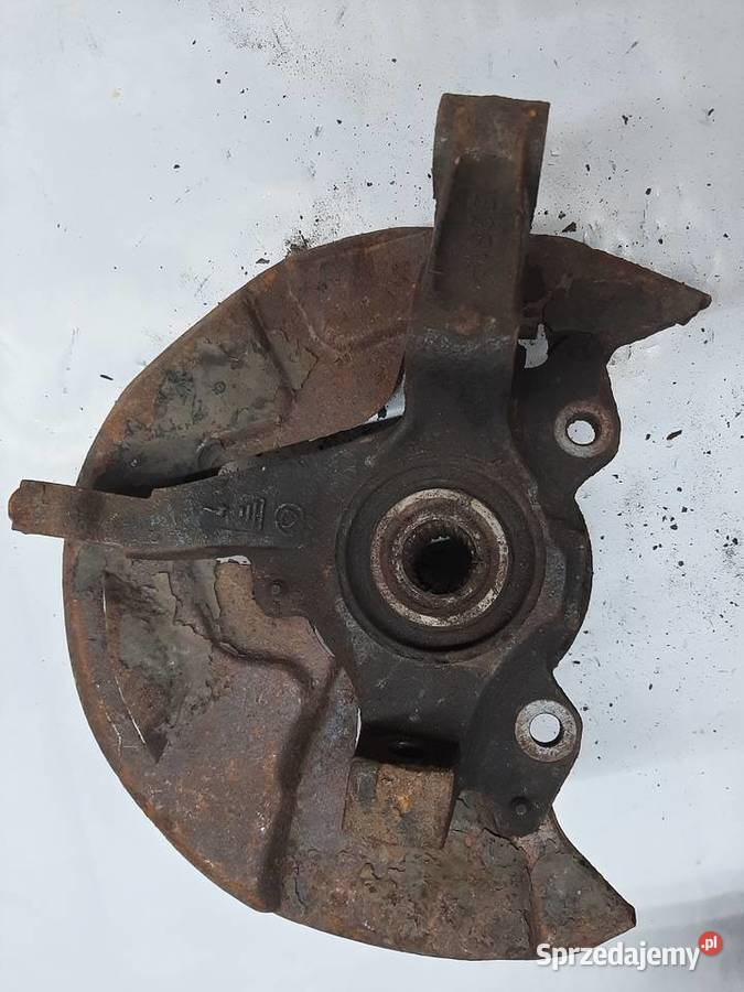 Fiat Siena Palio 14 piasta zwrotnica lewa Ksawerów