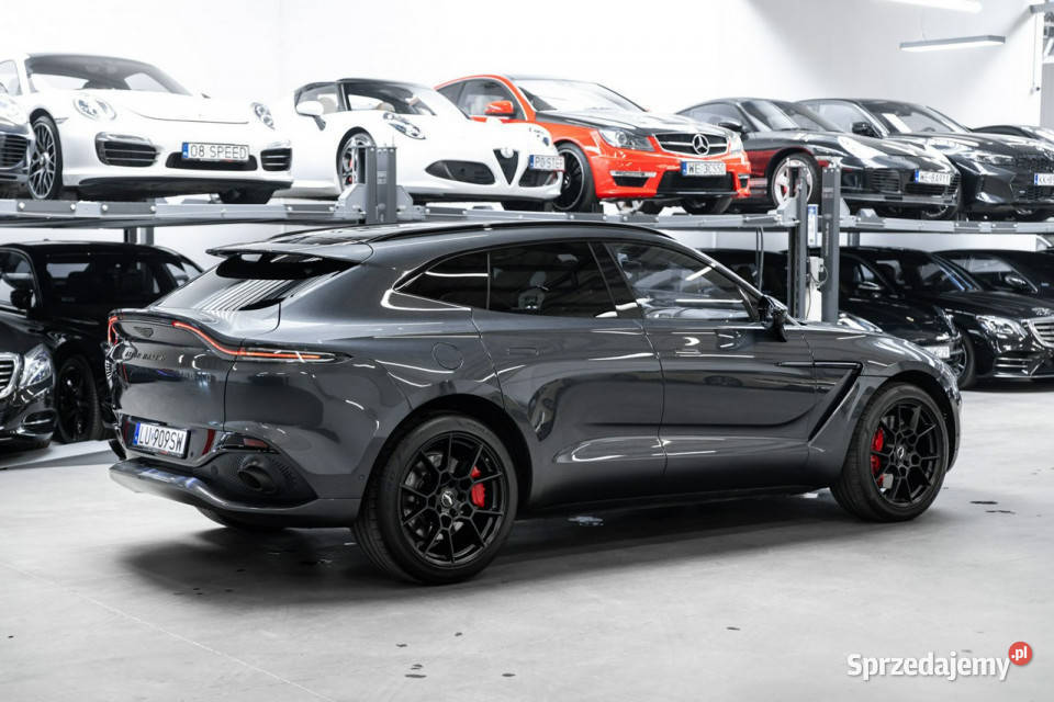 Aston Martin DBX 40 V8 550 Bezwypadkowy 17 000 małopolskie Węgrzce