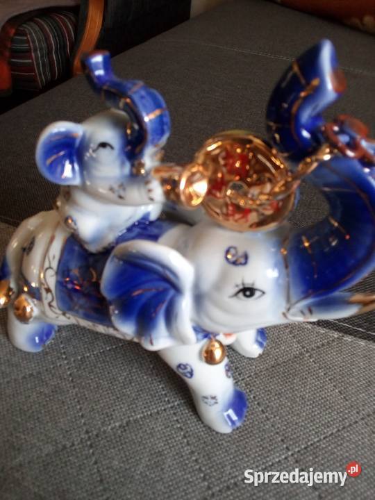 piękny porcelanowy słoń
