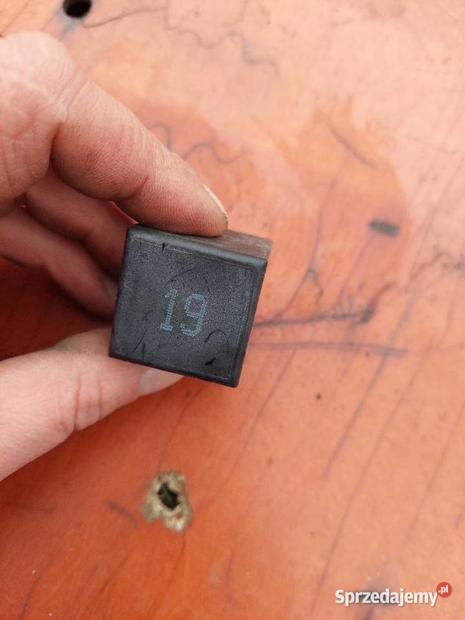 Przekaźnik 19 wycieraczek Volkswagen Audi Seat