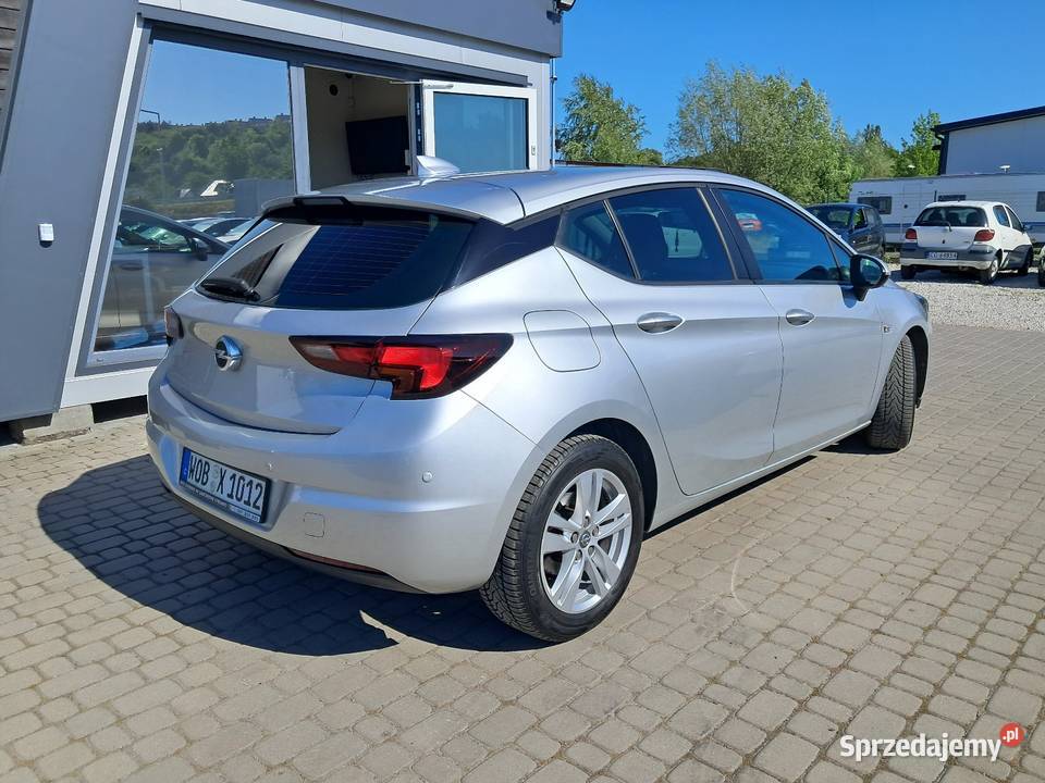 Opel astra 14 benzyna 2017 z Niemiec 1wlasciciel srebrny kujawsko-pomorskie Chełmno
