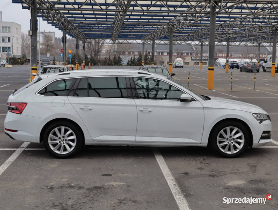 Skoda Superb iV 14 TSI PHEV nieuszkodzony Lublin