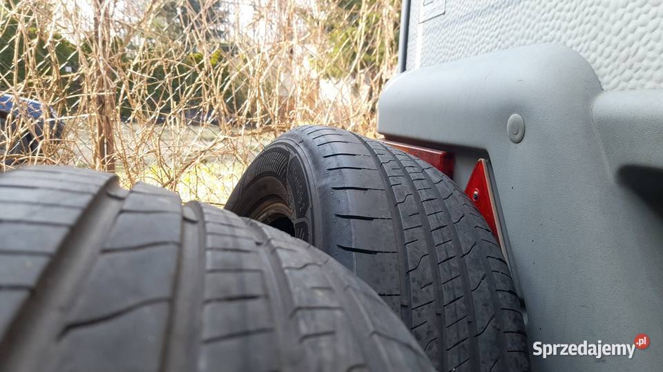 Komplet opon 4 sztuki Goodyear Efficientgrip 2 Garby