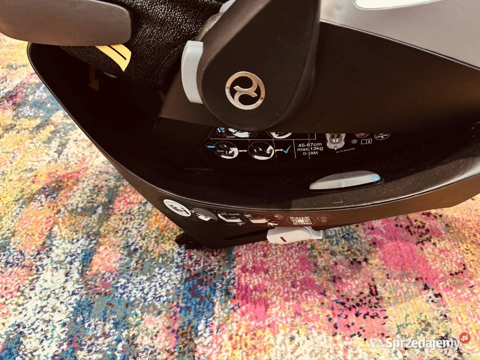Fotelik Cybex Cloud Z i Size z podstawką