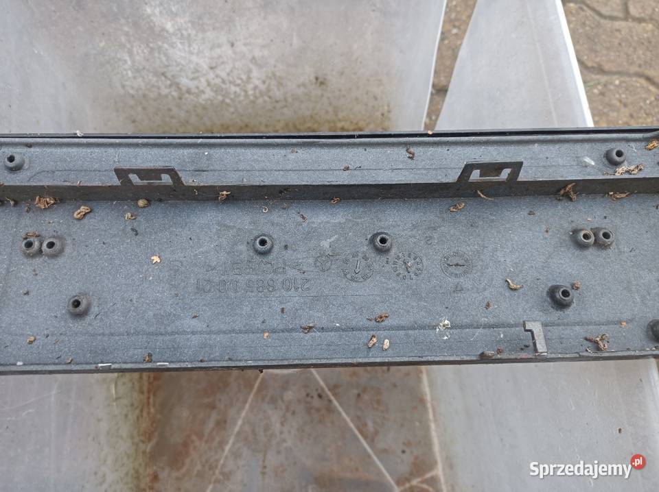 Listwa zderzaka przod mercedes e klasa w 210 Motoryzacja Pionki sprzedam