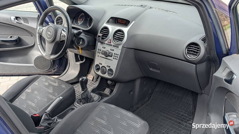 Opel Corsa D 12 Benz Van