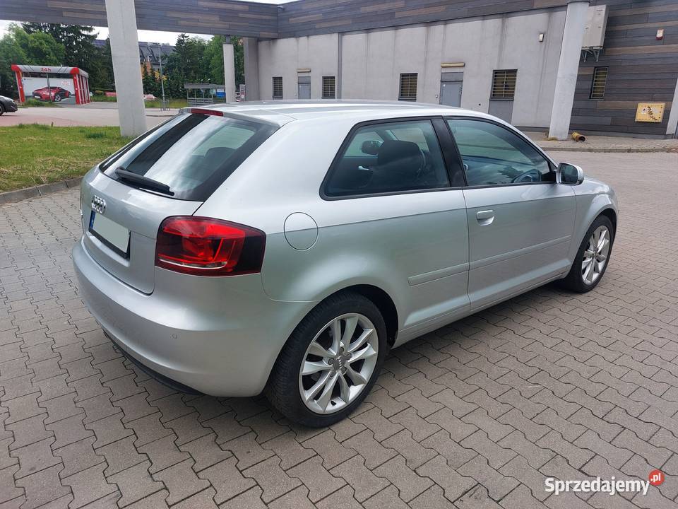Piękne AUDI A314TFSI benzyna 125 CLIMA grzfotele srebrny Łódź sprzedam