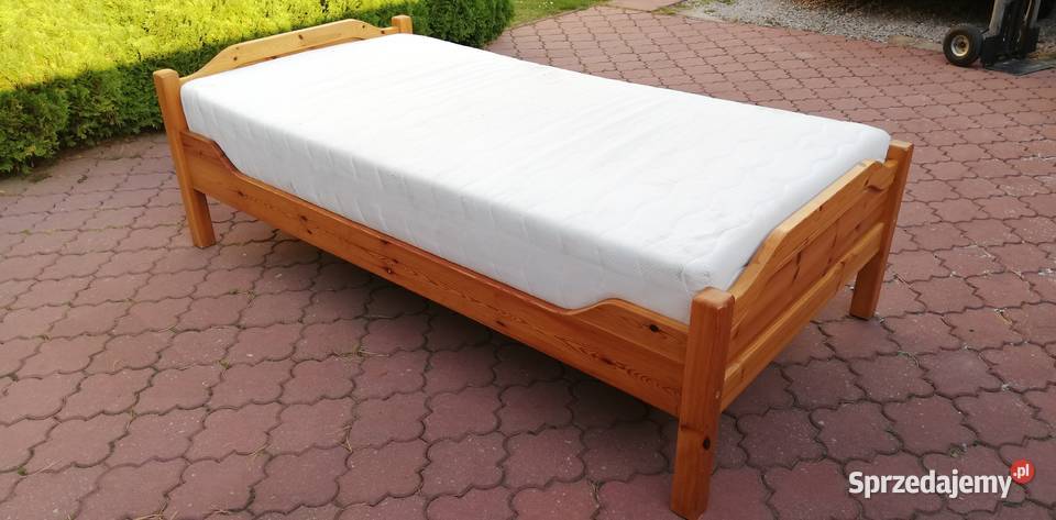Łóżko 100 x 200 drewniane sosnowe materac stelaż Garwolin